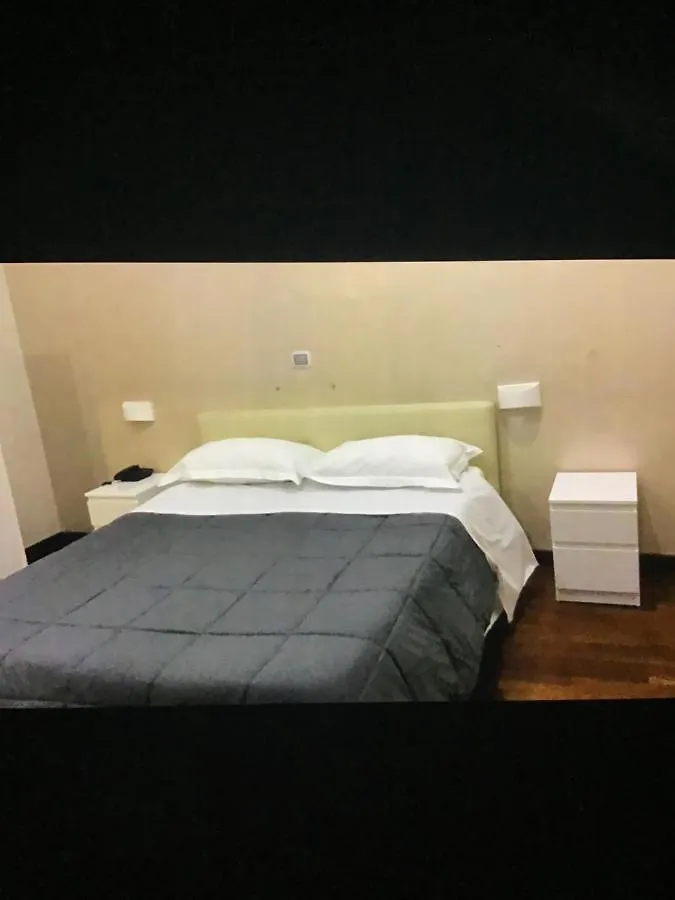 Ania Hotels Napoli 0*,  İtalya
